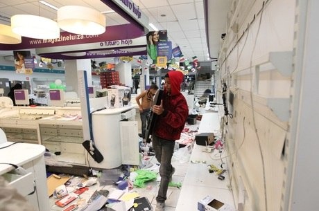 Magazine Luiza compra Netshoes por R$ 450 milhões Preço foi de US$ 3,70 por ação. Tiago Queiroz/EstadãoConteúdo