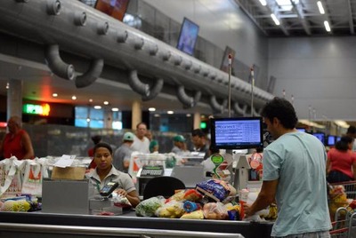 Inflação pelo IPCA abrange famílias com rendimento de até 40 salários mínimos   Tânia Rêgo/Agência Brasil
