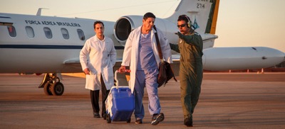 Dono da maior rede pública do mundo, o Brasil começou a modernizar o Sistema Nacional de Transplantes (SNT), entidade responsável pela gestão das operações. Nesta quarta-feira (18), um decreto presidencial regulamentou a Lei número 9.434/1997, que trata do tema. 

Com as mudanças, agora a vontade da família sobre a decisão de doar os órgãos do parente tem mais peso. Isso porque foi retirada da regra anterior a 