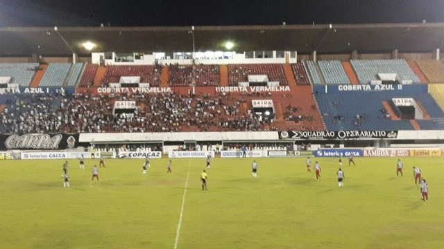 No sufoco, Galo empata com o Urso nos acréscimos e garante vaga na semifinal