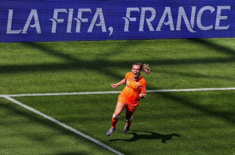 Copa Feminina: Holanda e Canadá vão em busca da classificação Jill Roord, jogadora da Holanda na Copa da França - 2019. - Phil Noble/ Reuters
