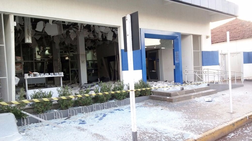 Agência da Caixa em Paranaíba, MS (Foto: PM/ Divulgação)