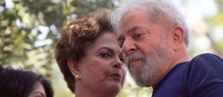 Dilma e Lula teriam cometido crimes de corrupção passiva e formação de quadrilha. Gabriela Biló/Estadão Conteúdo