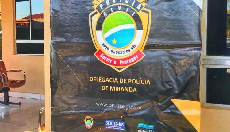 Polícia prende homens por estupro coletivo em casa noturna Polícia prende homens por estupro coletivo em casa noturna
