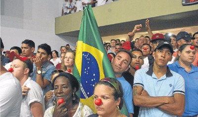 Trabalhadores lotaram a sessão de ontem na AL para pedir providências dos deputados - Foto: Álvaro Rezende / Correio do Estado