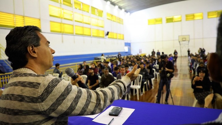 Prefeitura lança programa de prevenção ao suicídio nas escolas Prefeitura lança programa de prevenção ao suicídio nas escolas