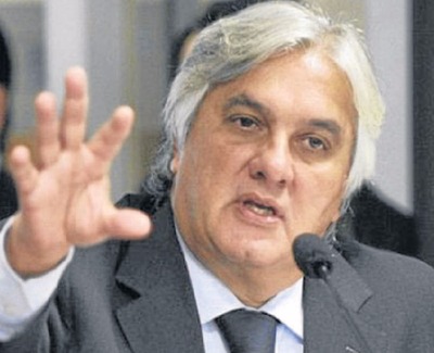 Delcídio destacou as “acrobacias jurídicas” para livrar “a cara de Aécio Neves” - Foto: Arquivo