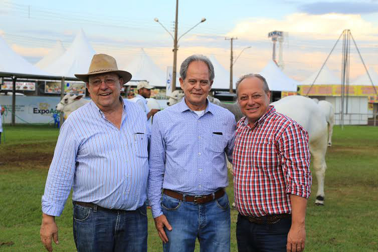 Arnaldo, (c) ladeado por Quito e Antônio Celso (Foto:Eder Gonçalves)