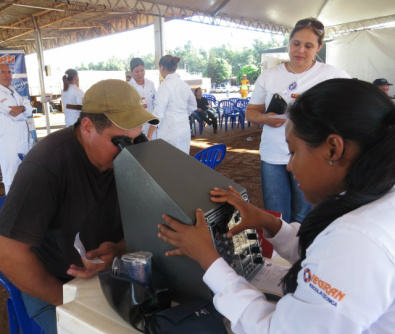 Vários exames rápidos era oferecidos no local. (Foto: Rodrigo Bossolani)