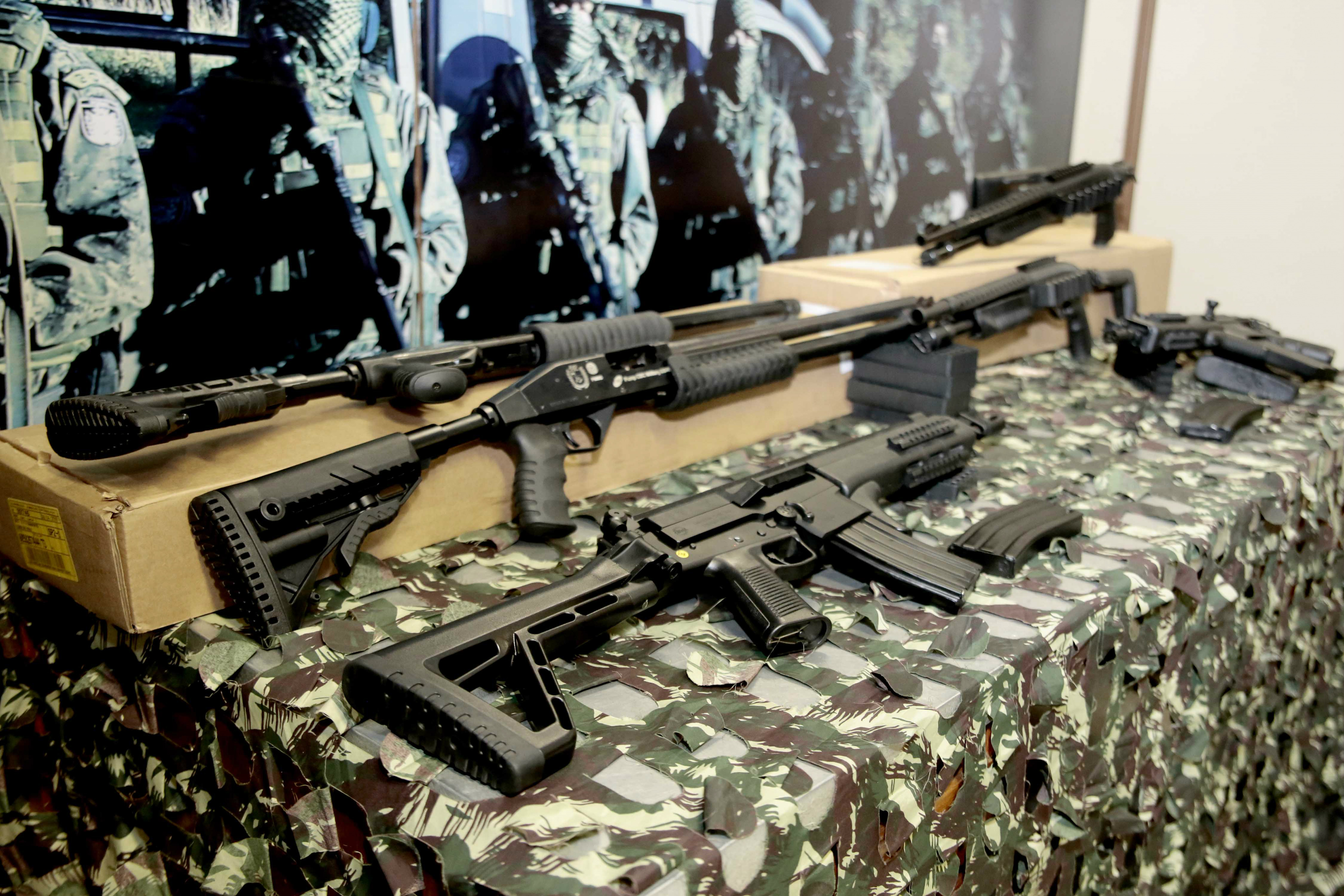 Governo do Estado compra mais 230 armas para equipar Polícia Militar de MS PMs de MS ganharão novas armas a semana que vem (Foto:Divulgação)