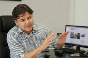 Prefeito Paulo Duarte fala que segurança foi reforçada para este Carnaval. (Foto: Marcos Ermínio)