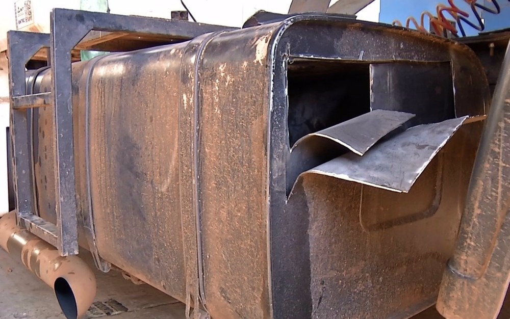Compartimento onde foi escondido o entorpecente (Foto: Reprodução/TV Morena)