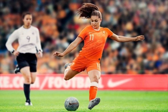 Holanda vence Camarões por 3 a 1 e se classifica para oitavas da Copa do Mundo feminina Foto: Torcedores