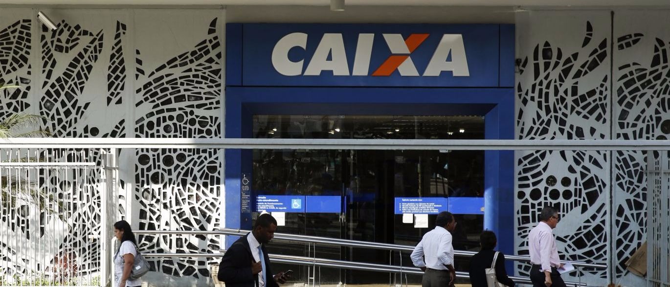 Para facilitar a retirada, é importante que trabalhador leve a carteira de trabalho para a agência onde for sacar o FGTS