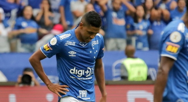 Cruzeiro perde para Palmeiras e é rebaixado para Série B pela 1ª vez Cruzeiro, com sua história quase centenária, não evitou rebaixamento à Série B
Telmo Rocha/Estadão Conteúdo