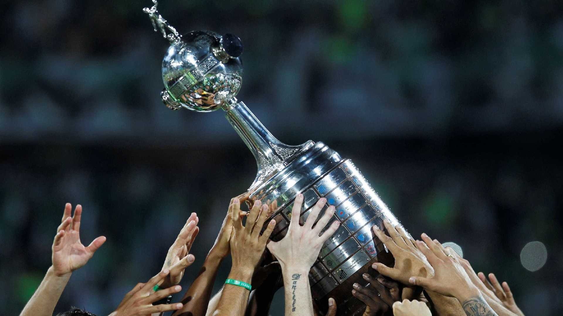 Conmebol prevê premiação dobrada e VAR na Libertadores em 2019 Conmebol prevê premiação dobrada e VAR na Libertadores em 2019
