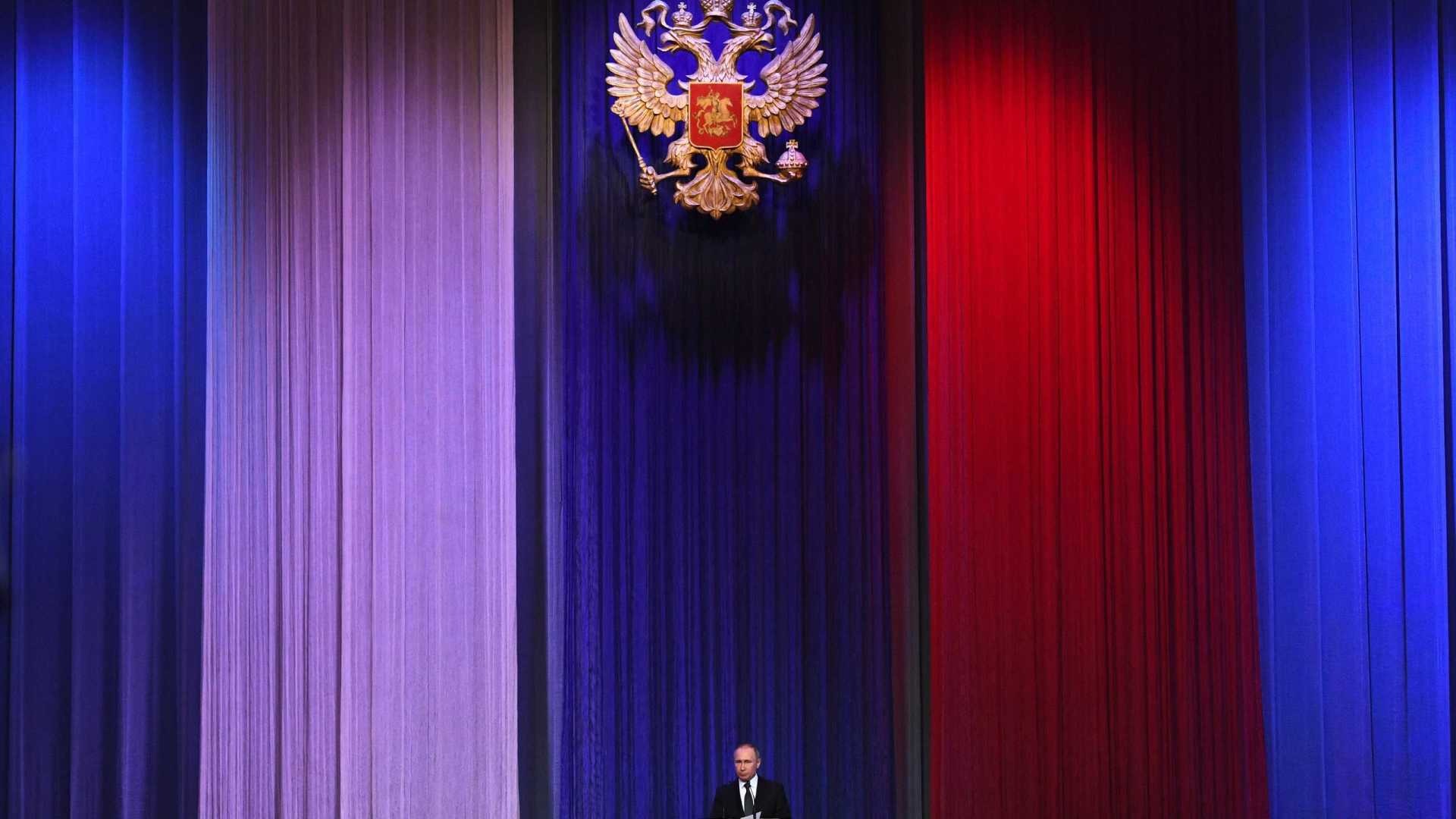 Rússia expulsa 23 diplomatas, veta consulado e fecha Conselho Britânico reuters