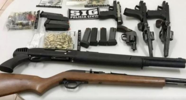 PM preso com arsenal na fronteira é transferido para Capital PM preso com arsenal na fronteira é transferido para Capital