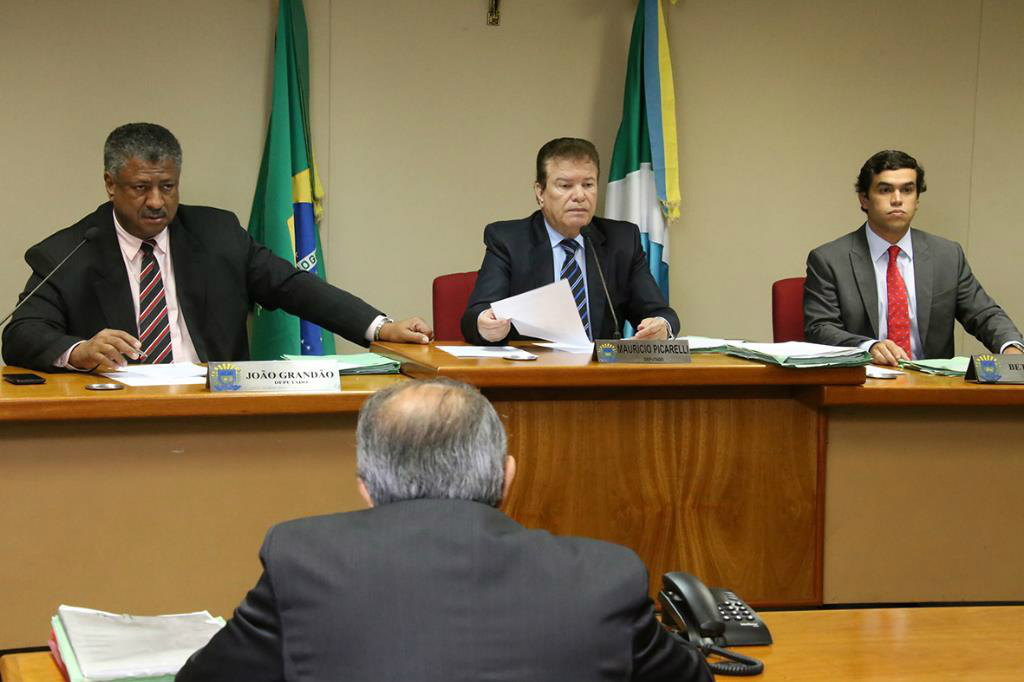 CCJR aprova projeto que concede abono aos servidores públicos A reunião da CCJR aconteceu na manhã desta terça-feira, no Plenarinho Nelito Câmara
Foto: Victor Chileno AL/MS