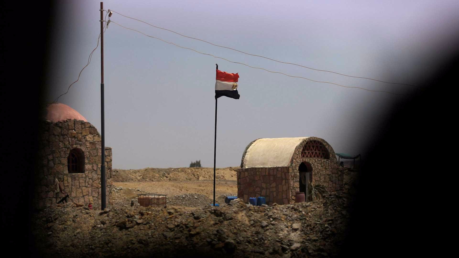 Mais de 50 policiais são mortos em emboscada no Egito Reuters / Amr Dalsh