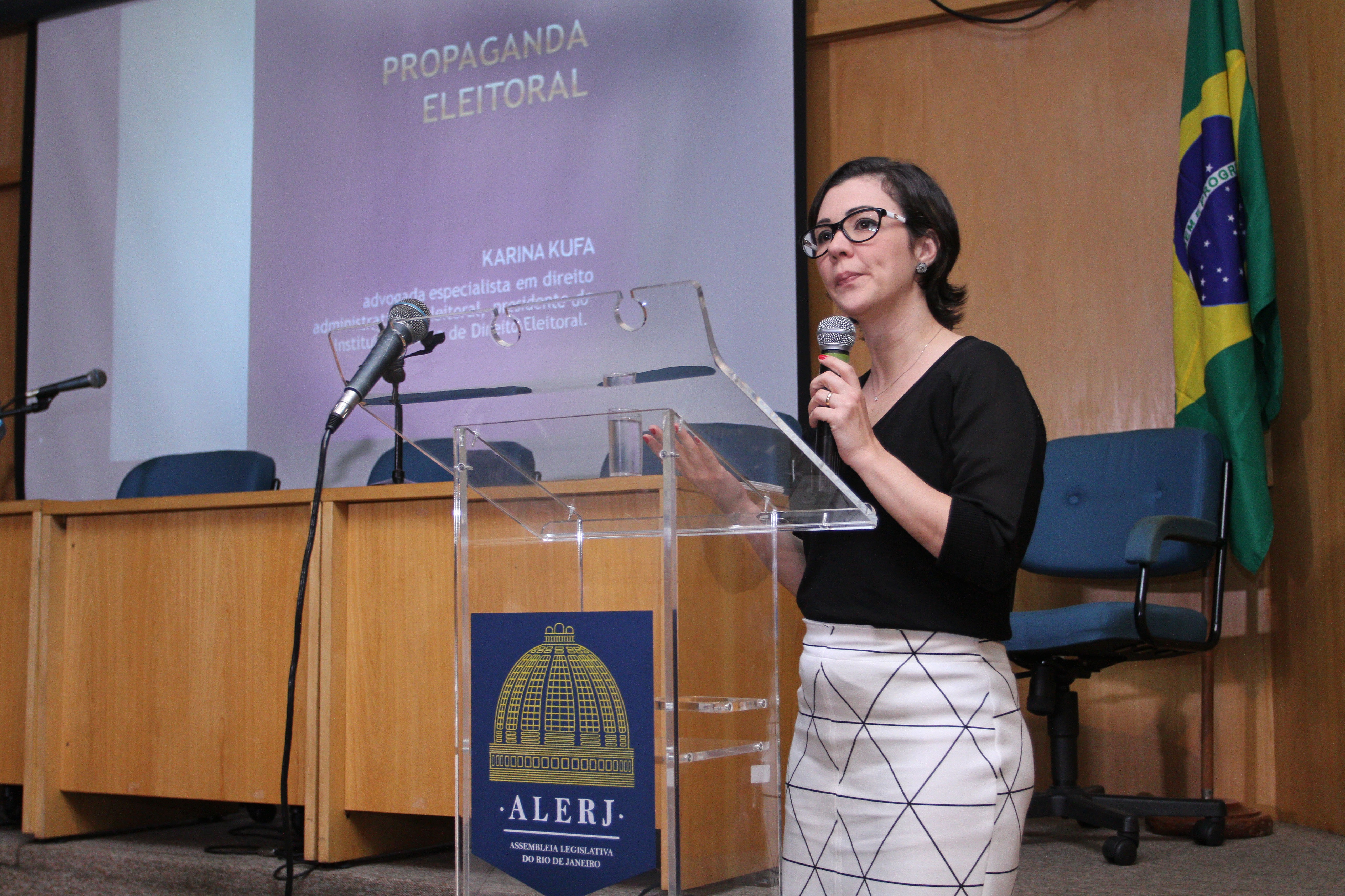 PSL deixou de ser transparente, diz advogada de Bolsonaro Alerj/RJ/Divulgação