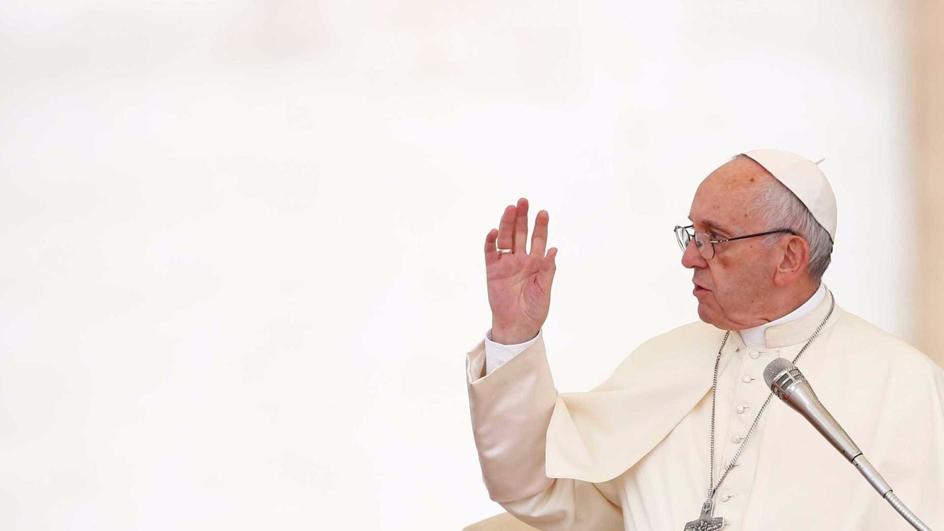 Papa pede união ao clero no Brasil diante de “escandalosa corrupção”