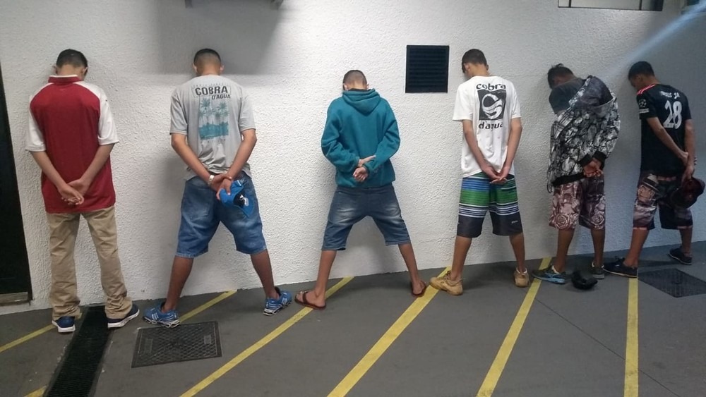 Jovens são presos, depois de arrastão no Arraial de Santo Antônio Guarda Civil Metropolitana/Divulgação