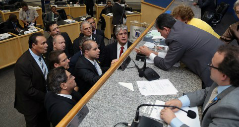 Vereadores votam um projeto de lei na sessão desta 5ª Vereadores votam um projeto de lei na sessão desta 5ª