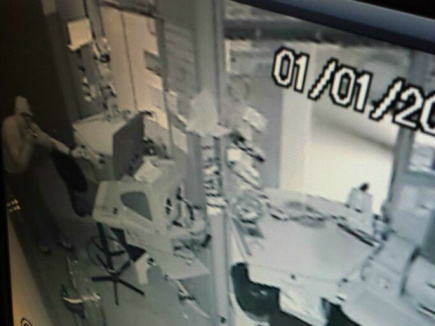 Polícia quebra sigilo telefônico de suspeitos de roubar lotéricas Suspeito foi identificado com a análise das imagens de circuito interno (Foto: Divulgação Polícia Civil/MS)