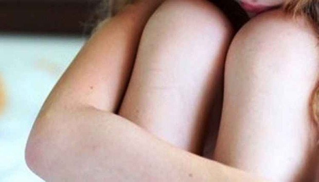 Após estuprar menina de 7 anos, homem é espancado por populares Após estuprar menina de 7 anos, homem é espancado por populares