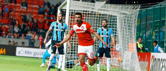 São Paulo contrata meia-atacante peruano do Toluca