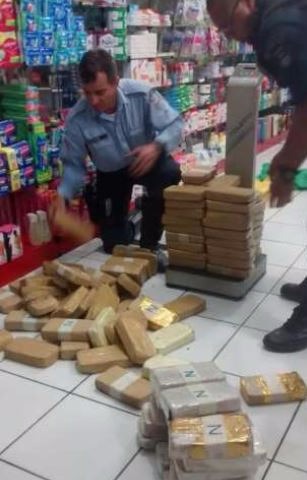PRE apreende mais de 100 kg de cocaína e pasta base