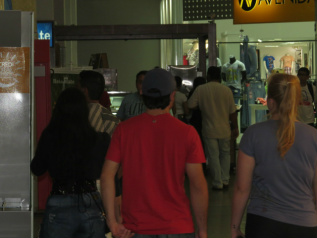 Terça de Carnaval tem shopping em horário especial Shopping atende em horário especial nesta terça - Foto: Arquivo/Adriano Moretto