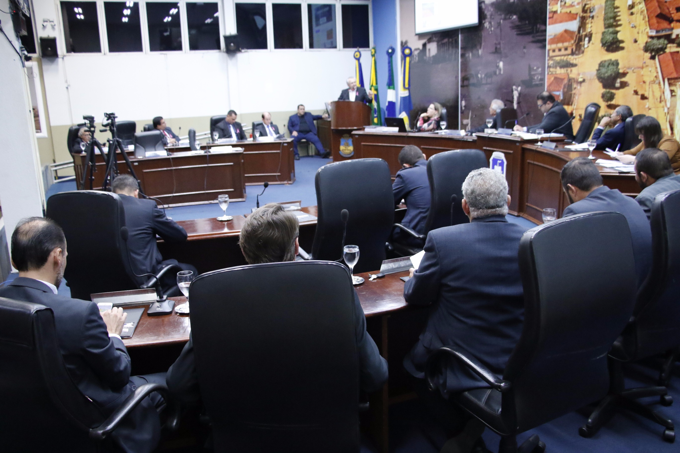 Na Câmara, sindicato apresenta relação financeira entre a UFGD e Dourados O professor Wilson Valentim Biasotto usou a tribuna da Casa de Leis para falar sobre a UFGD. Foto: Filipe Prado