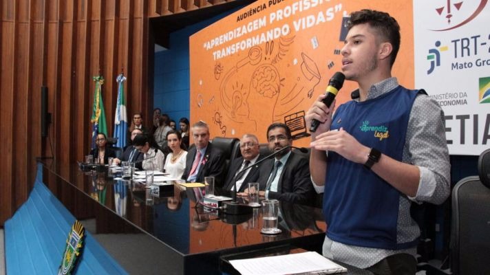 Aprendizagem como instrumento de transformação social é discutida no Legislativo Divulgação