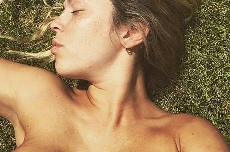 Mulher de Valdivia, ela aproveitou para tomar sol no feriado
Reprodução/Instagram