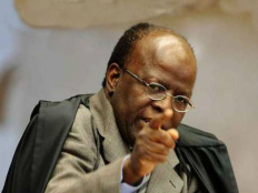 Joaquim Barbosa diz que é um cidadão livre para opinar Joaquim Barbosa diz que é um cidadão livre para opinar