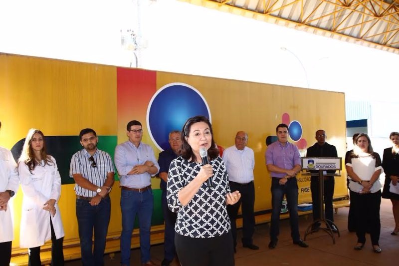 Prefeita Délia Razuk lançou programa que pretende reduzir a fila de espera por consultas oftalmológicas na rede pública em Dourados – A. Frota
