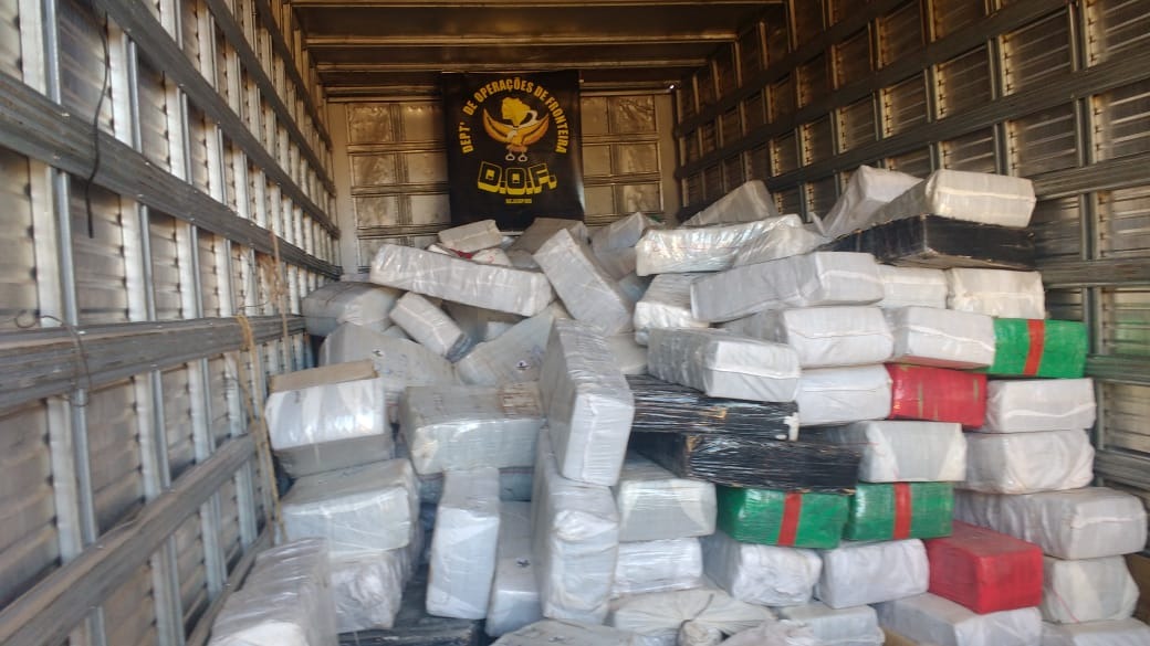 DOF encontra quase oito toneladas de droga em fazenda na fronteira Adilson Domingos