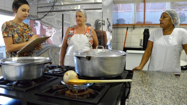 Prefeitura convoca aprovados em processo seletivo para merendeiro