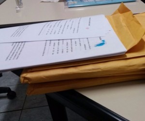 Preso homem que transportava cocaína dissolvida em folhas de papel Droga estava dissolvida em folhas de papel - Divulgação/PF