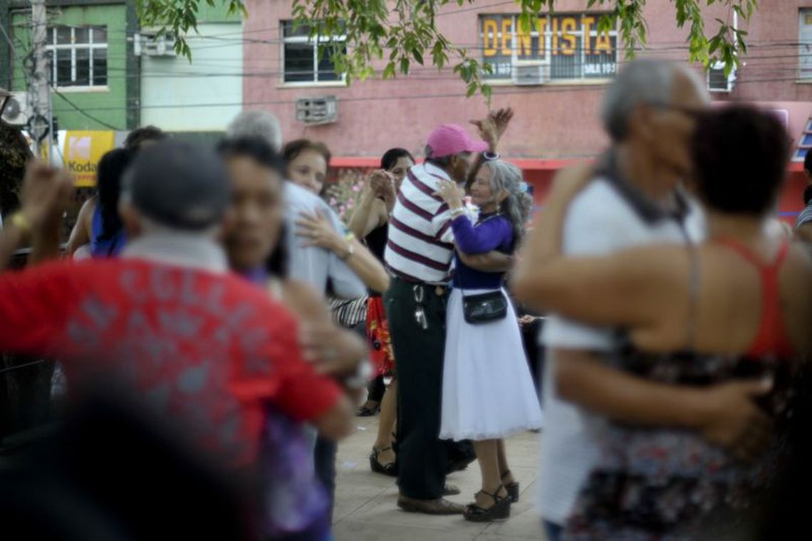 Atividades físicas e sociais protegem cérebro de danos do Alzheimer Marcello Casal Jr/Agência Brasil
