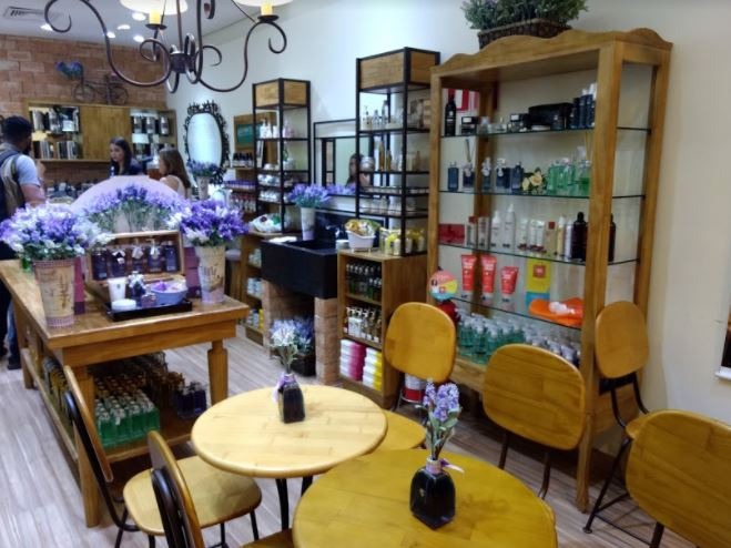 Loja Provanza oferece chás que trazem equilíbrio, leveza e bem estar Loja Provanza aromas e sabores fica no Shopping Norte Sul Plaza.