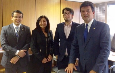 Délia viabiliza R$ 1 milhão com Mandetta para asfalto do Jequitibás Délia viabiliza R$ 1 milhão com Mandetta para asfalto do Jequitibás