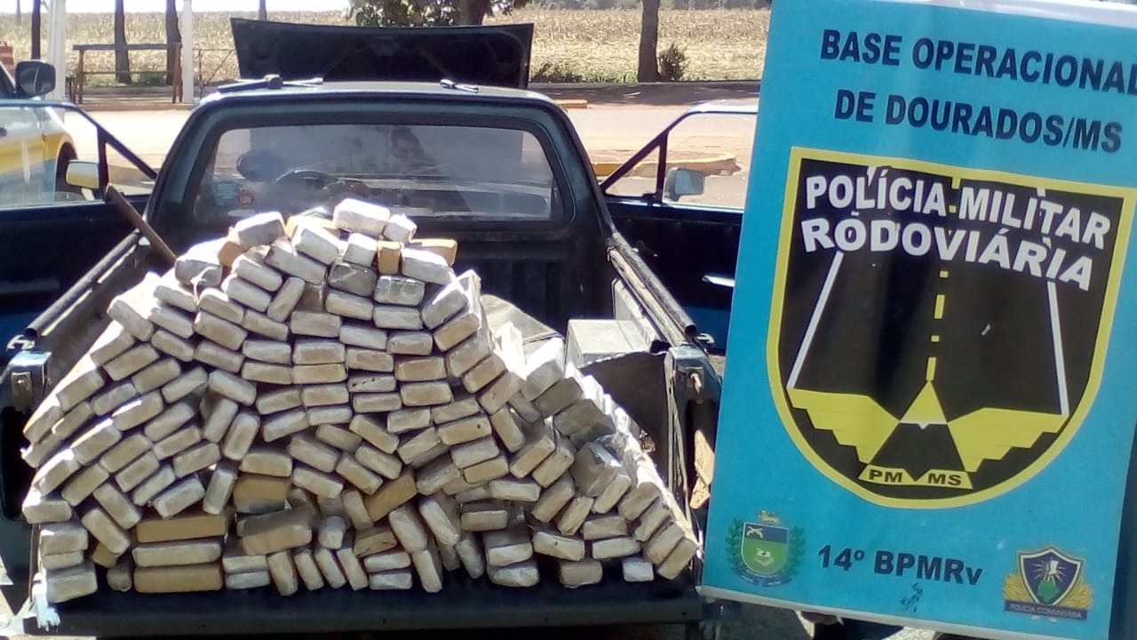 Homem de 50 anos é preso com 132 quilos de maconha na MS-162 Homem de 50 anos é preso com 132 quilos de maconha na MS-162