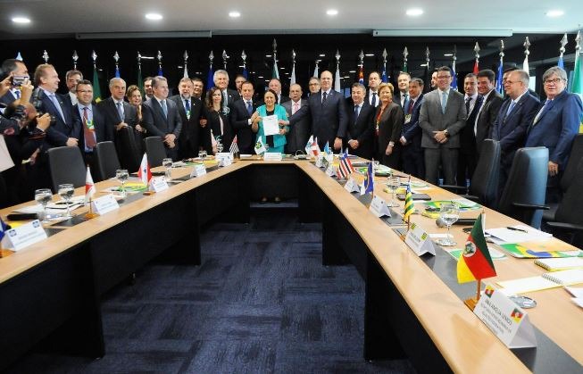 O grupo convida o presidente Jair Bolsonaro para o Fórum Nacional de Governadores, marcado para 14 de abril.