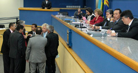 Vereadores votam nesta terça-feira Veto à proposta de reajuste dos servidores municipais