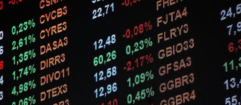 EUA e China chegam a acordo que pode dar trégua à guerra comercial Ações de empresas ligadas a commodities ampliaram ganhos após acordo parcial
CRIS FAGA/ESTADÃO CONTEÚDO