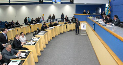 Atendendo categorias, vereadores rejeitam Veto Total a reajuste dos servidores municipais Atendendo categorias, vereadores rejeitam Veto Total a reajuste dos servidores municipais