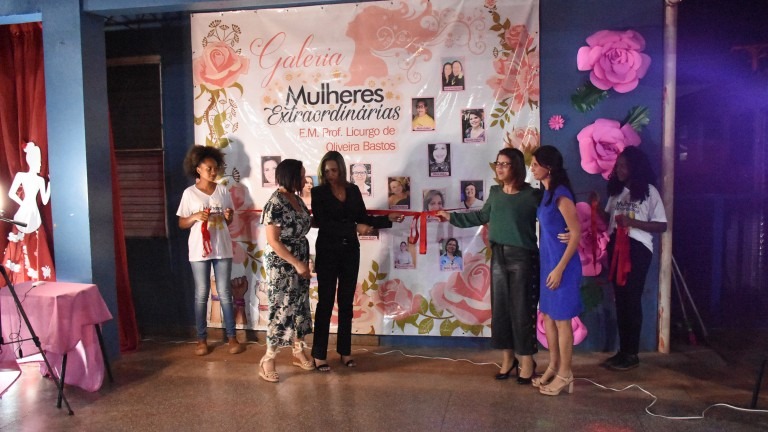 Escola trabalha valorização feminina e homenageia mulheres empoderadas